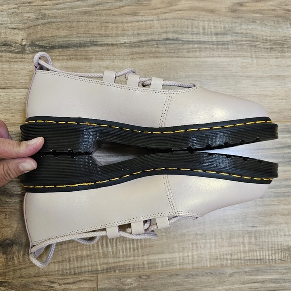 NEW DR. MARTENS ELPHIE II